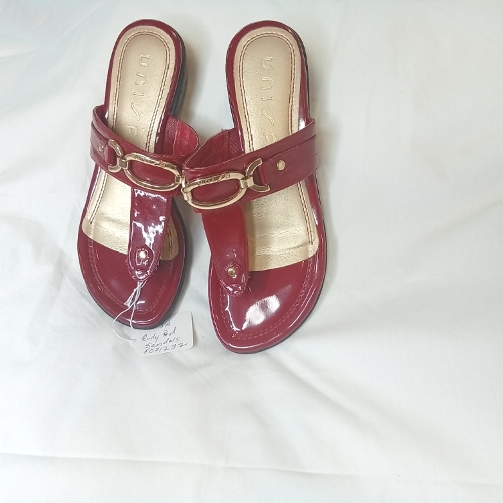 Unisa red patent leather red sandals woman size 8.5